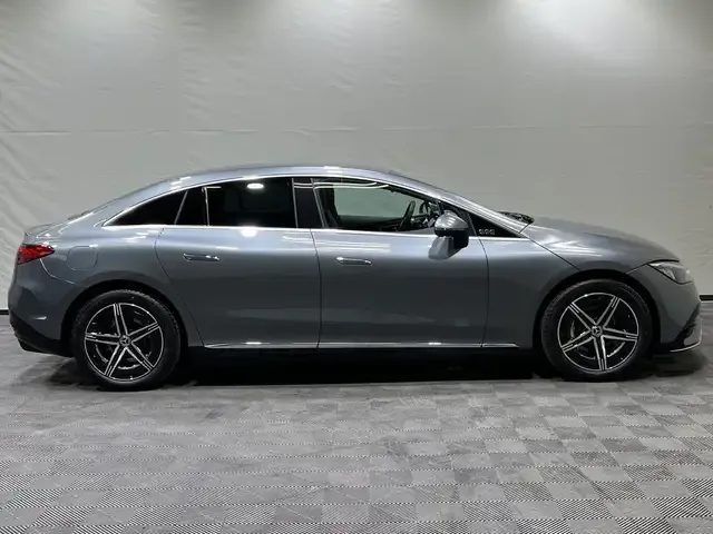 Mercedes-Benz EQE 300