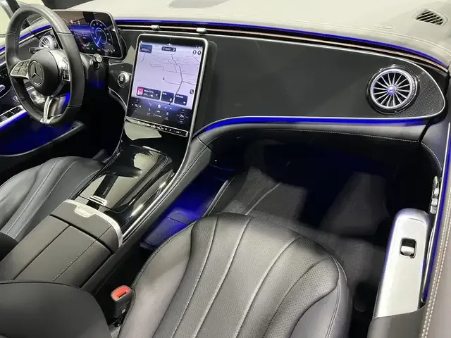 Mercedes-Benz EQE 300