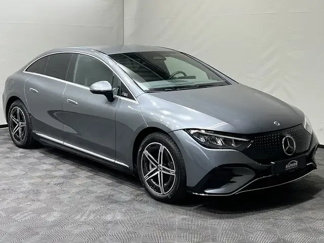 Mercedes-Benz EQE 300