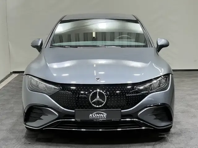 Mercedes-Benz EQE 300
