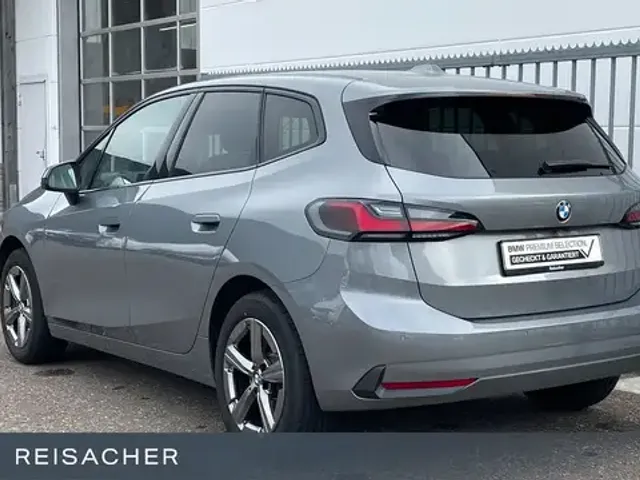 BMW 216
