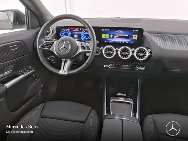 Mercedes-Benz EQA 300