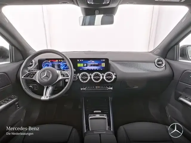 Mercedes-Benz EQA 300