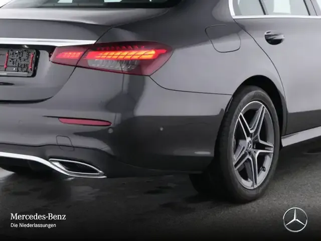 Mercedes-Benz E 400