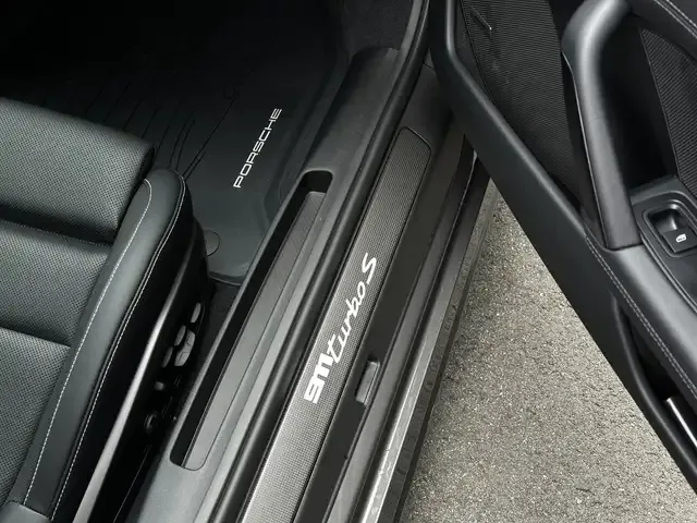 Porsche 992