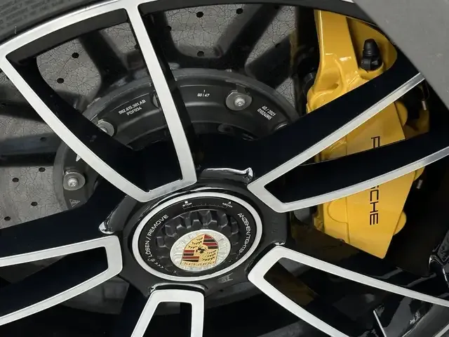 Porsche 992