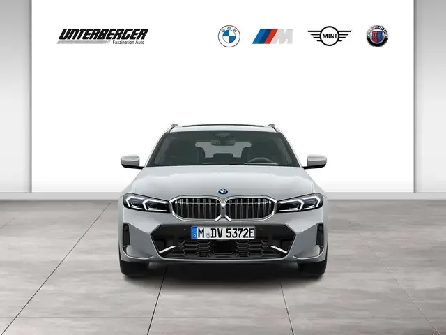 BMW 330