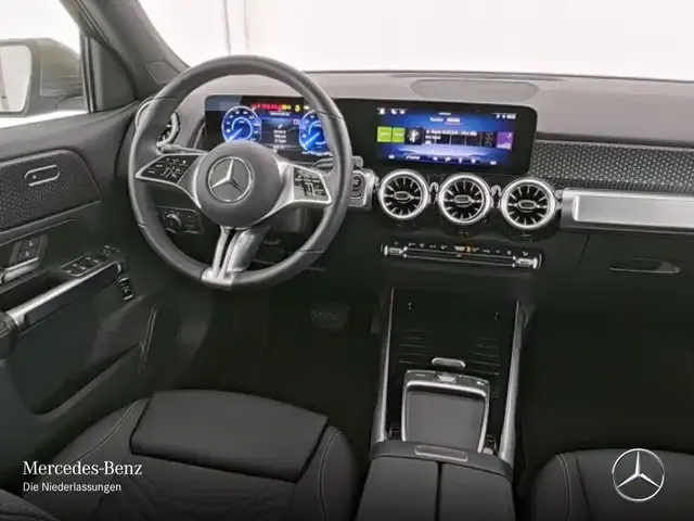 Mercedes-Benz EQB 300