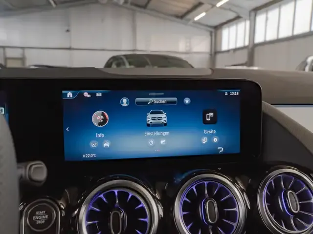 Mercedes-Benz GLA 200