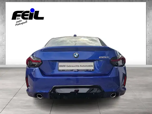 BMW 220