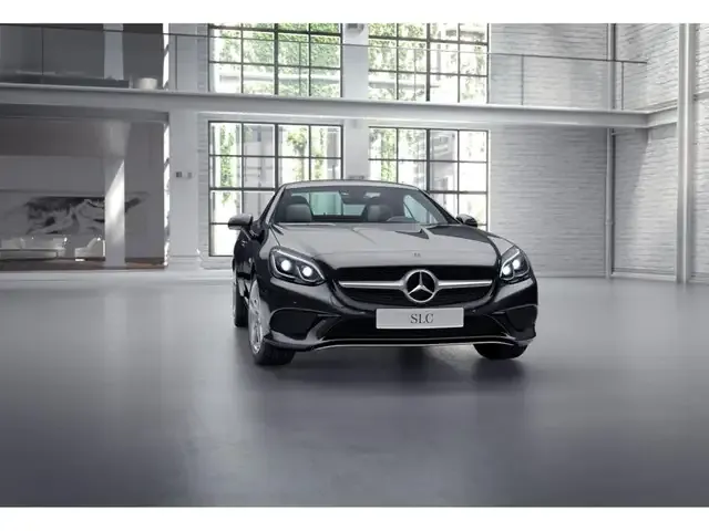 Mercedes-Benz SLC 200
