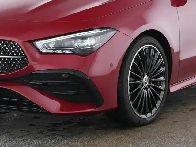 Mercedes-Benz CLA 220