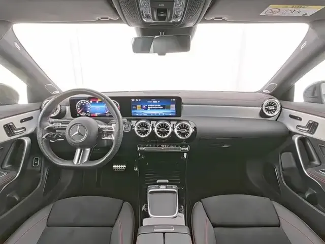 Mercedes-Benz CLA 220
