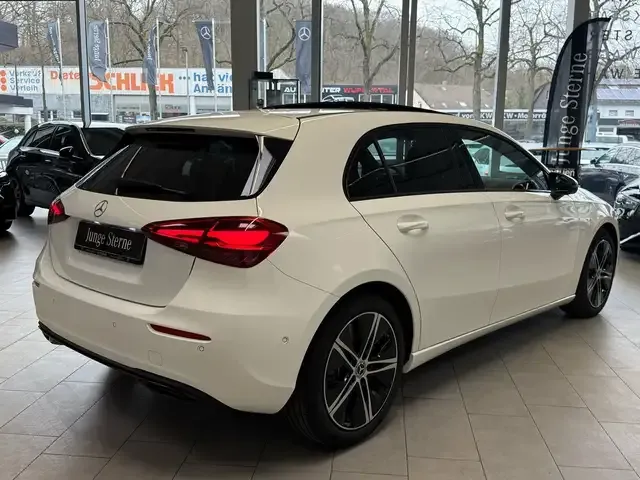 Mercedes-Benz A 200