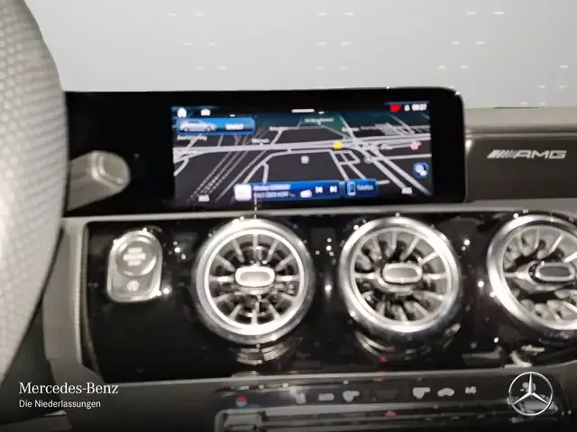 Mercedes-Benz A 35 AMG