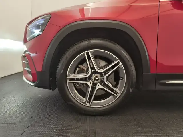 Mercedes-Benz GLB 250