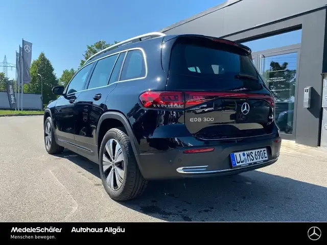 Mercedes-Benz EQB 300