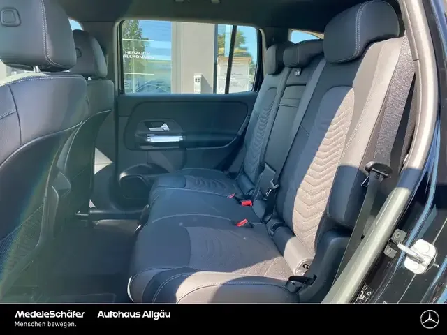 Mercedes-Benz EQB 300