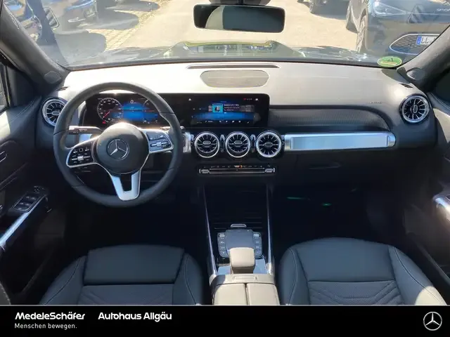 Mercedes-Benz EQB 300