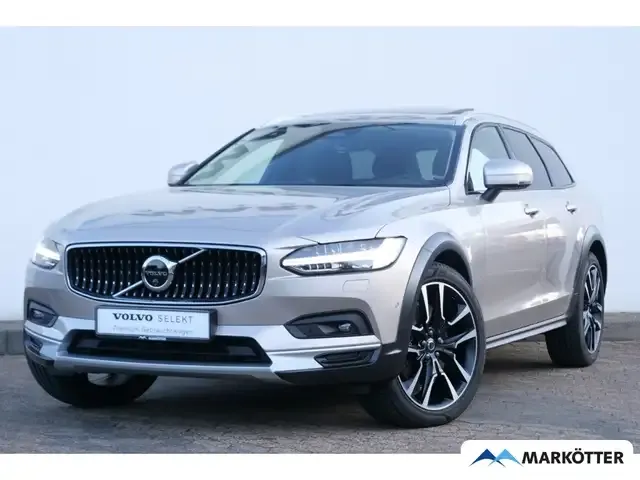 Volvo V90 Cross Country