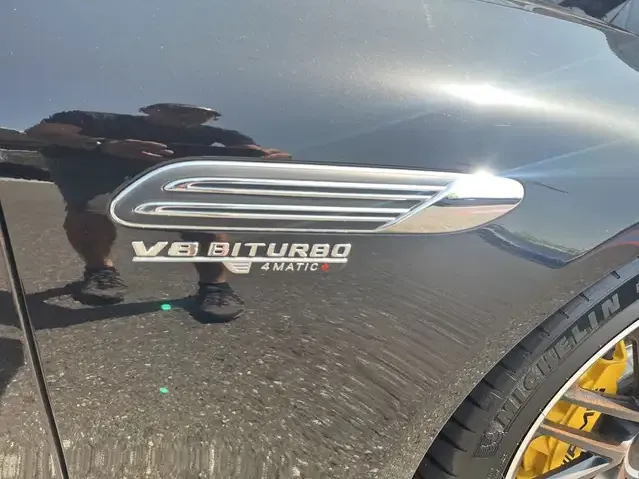 Mercedes-Benz SL 63 AMG