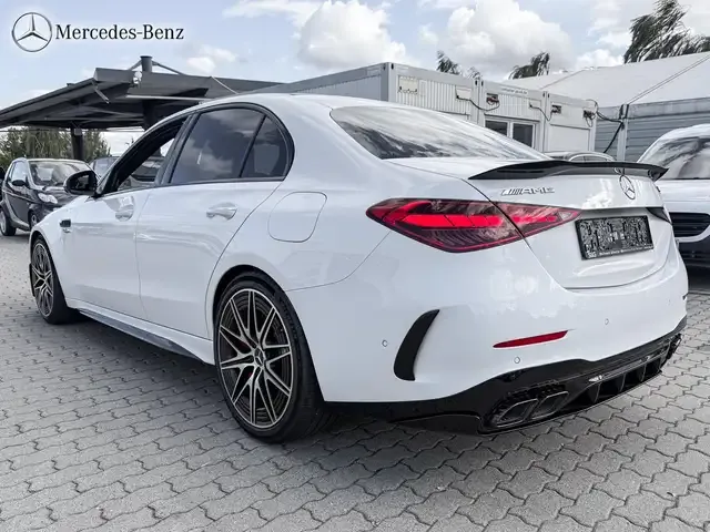 Mercedes-Benz C 63 AMG