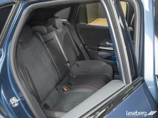 Mercedes-Benz EQA 300