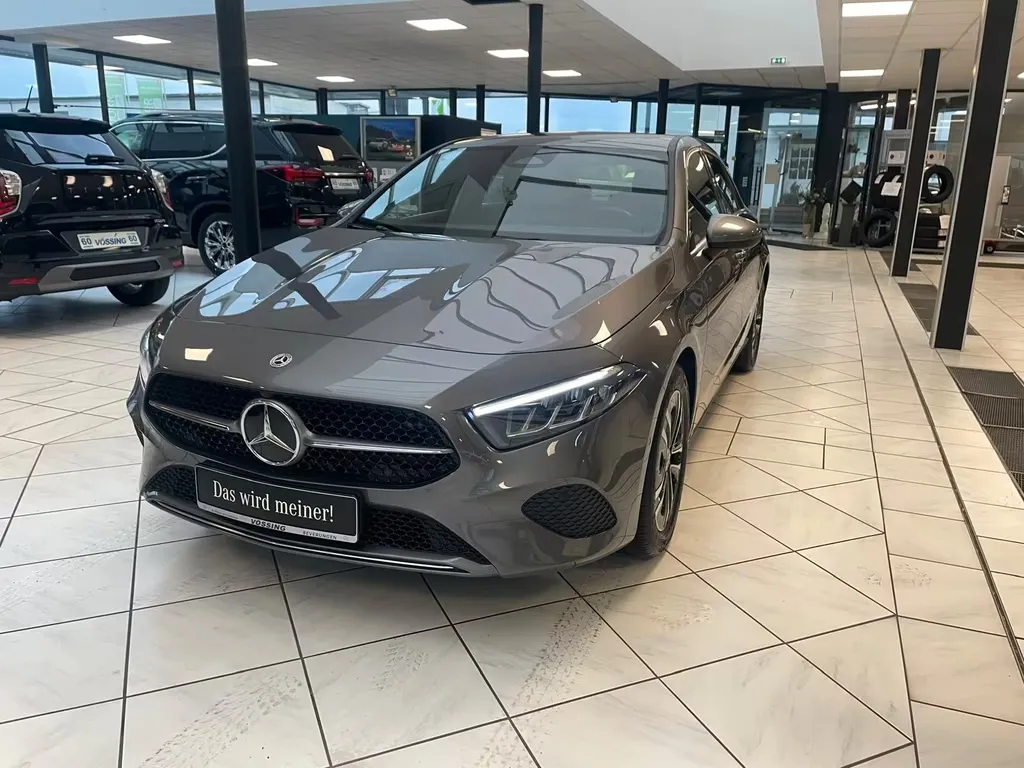 Mercedes-Benz A 180