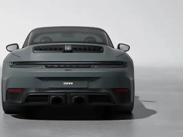 Porsche 992