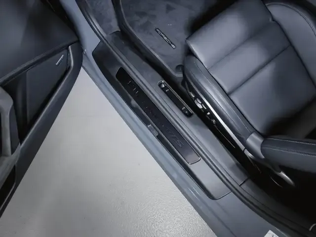 Porsche 992