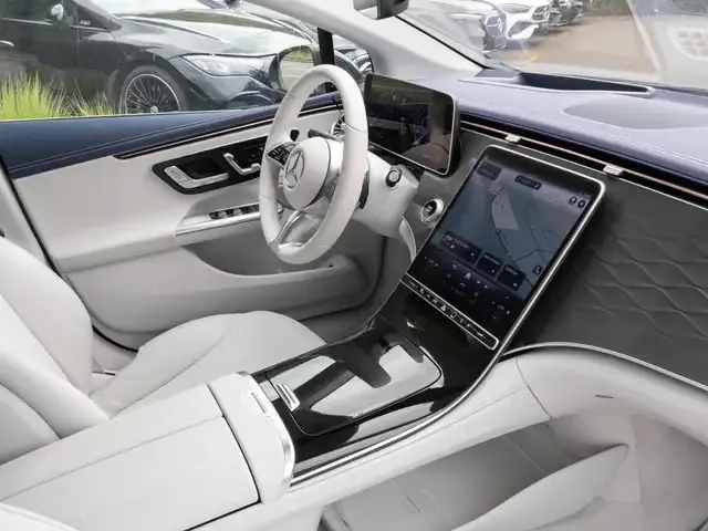 Mercedes-Benz EQE 300