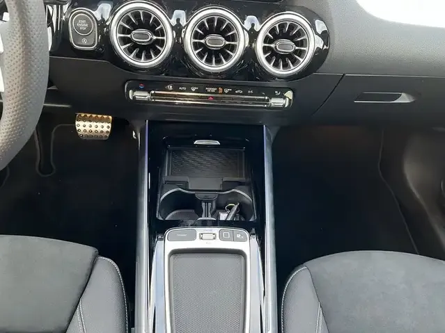 Mercedes-Benz GLA 180