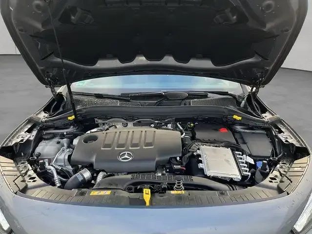 Mercedes-Benz GLA 180