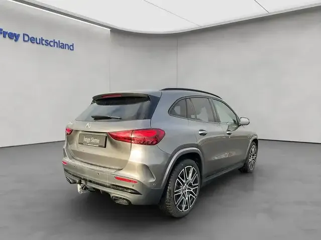 Mercedes-Benz GLA 180