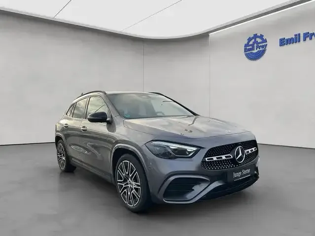 Mercedes-Benz GLA 180