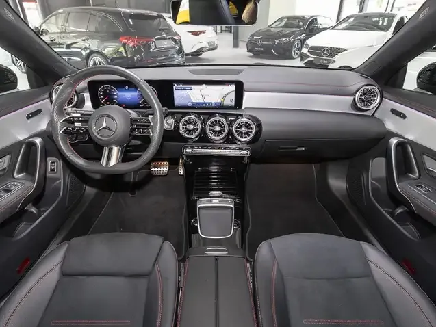 Mercedes-Benz CLA 180