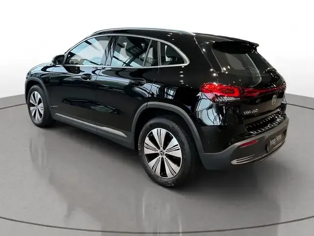 Mercedes-Benz EQA 250