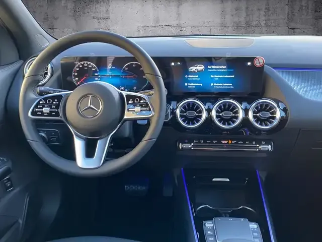 Mercedes-Benz EQA 300