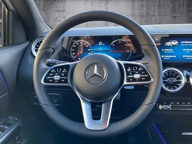 Mercedes-Benz EQA 300