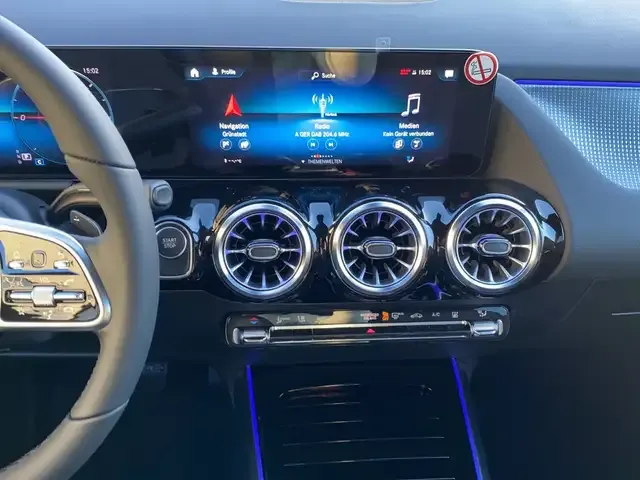 Mercedes-Benz EQA 300