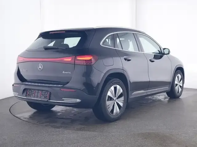 Mercedes-Benz EQA 300