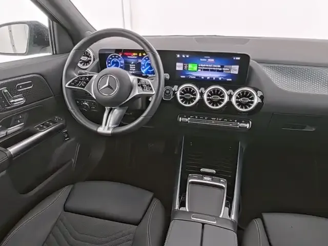 Mercedes-Benz EQA 300