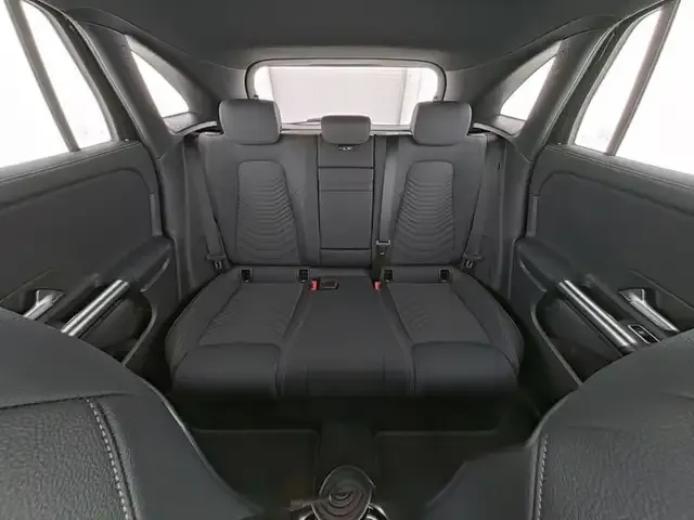 Mercedes-Benz EQA 300