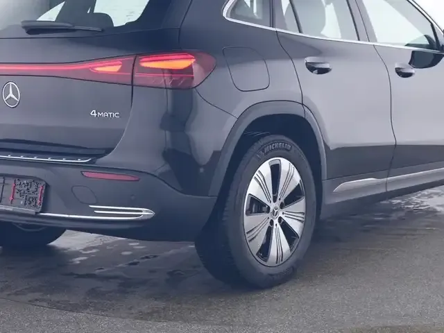 Mercedes-Benz EQA 300