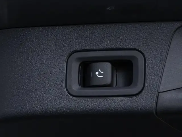 Mercedes-Benz GLB 220