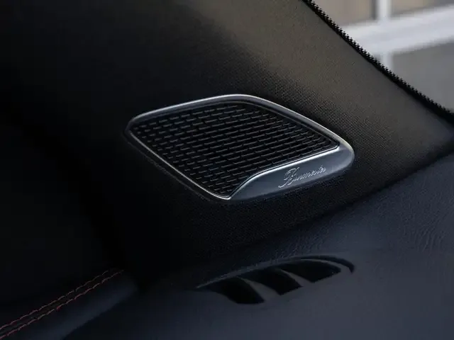 Mercedes-Benz GLB 220