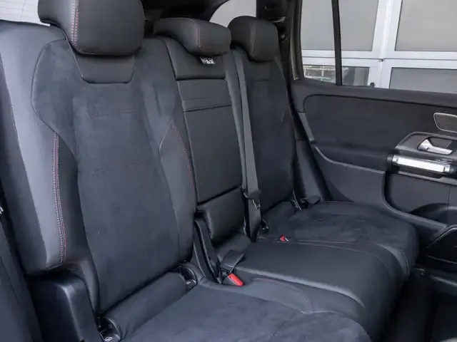 Mercedes-Benz GLB 220