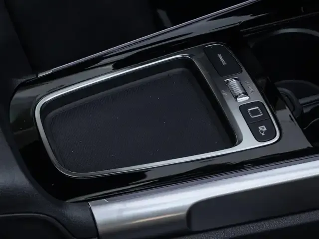 Mercedes-Benz GLB 220