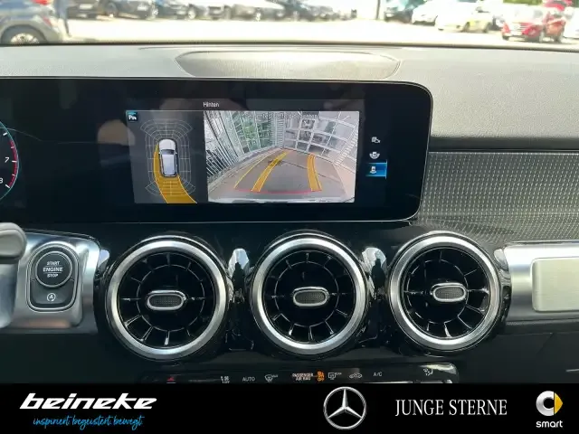 Mercedes-Benz GLB 200