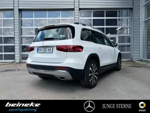 Mercedes-Benz GLB 200